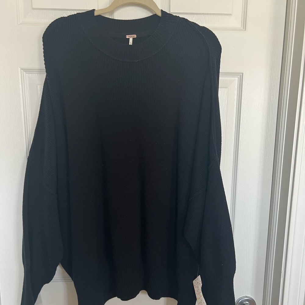 FREE PEOPLE EASY STREET TUNIC SWEATER IN BLACK
